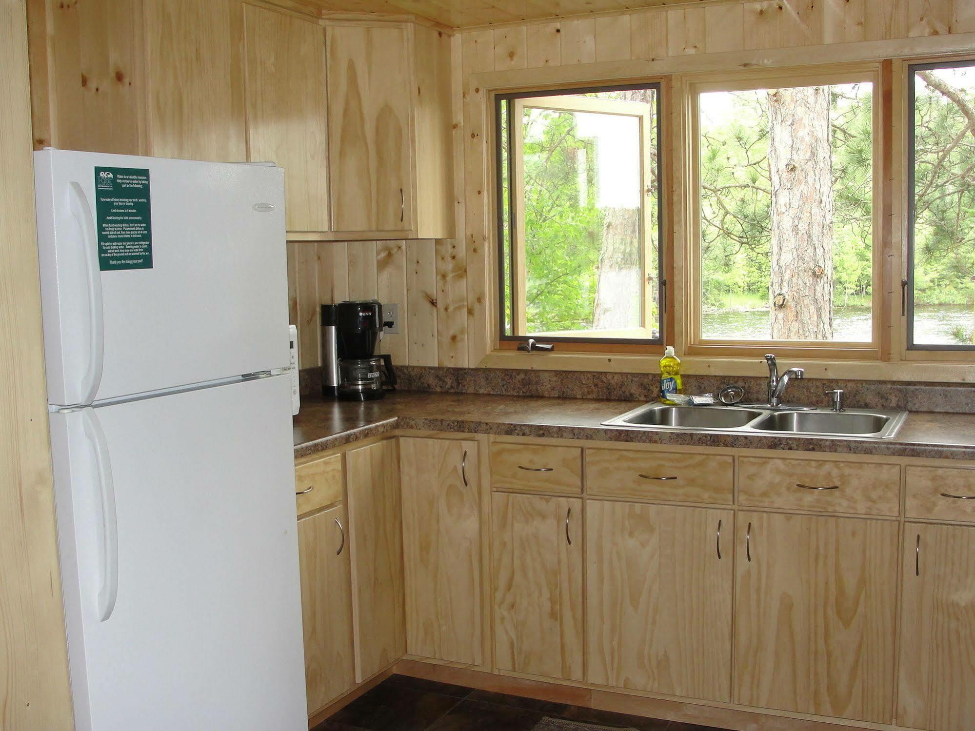 Pine Point Lodge Resort & Motel Crane Lake Exterior foto