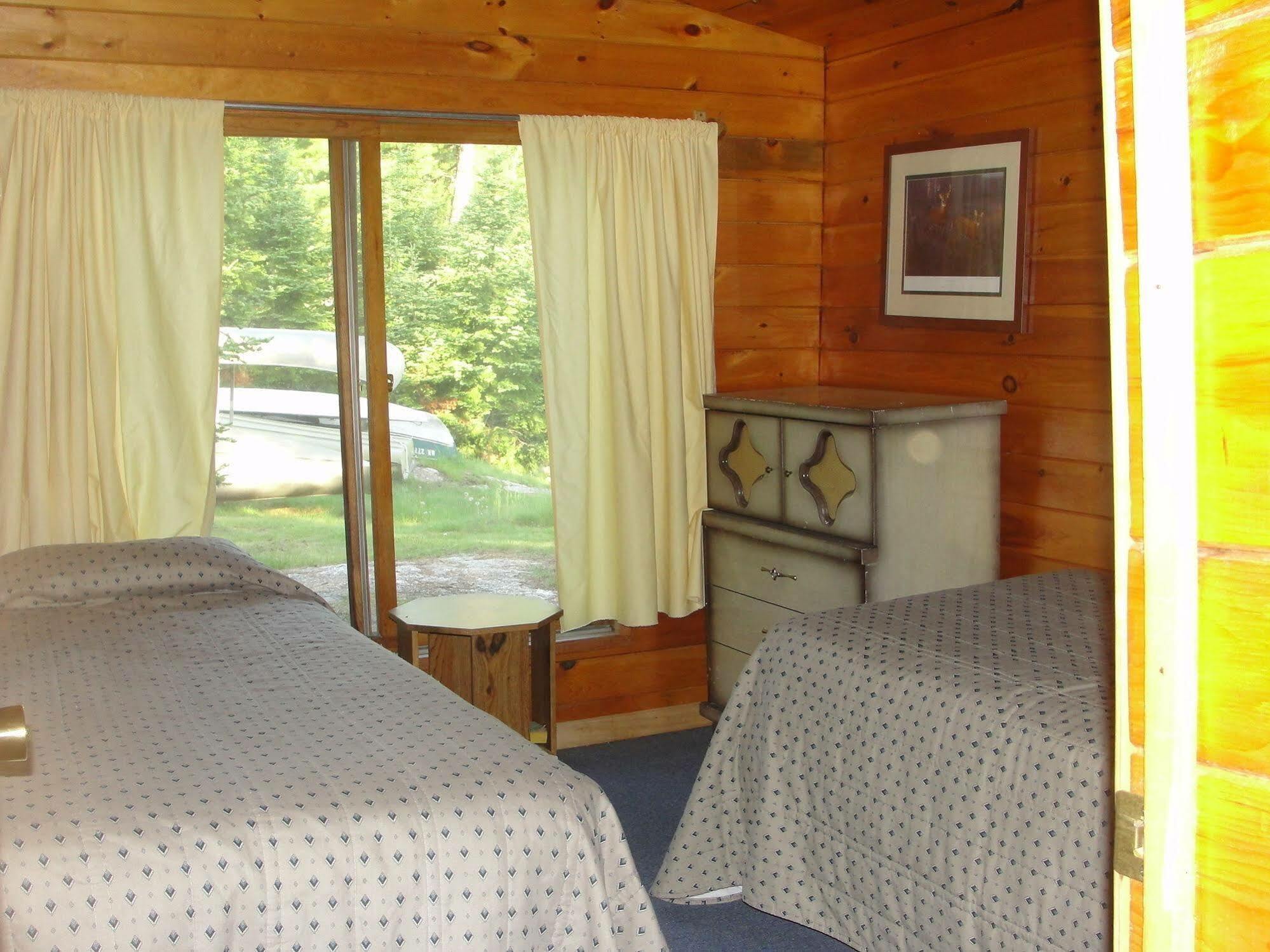 Pine Point Lodge Resort & Motel Crane Lake Exterior foto