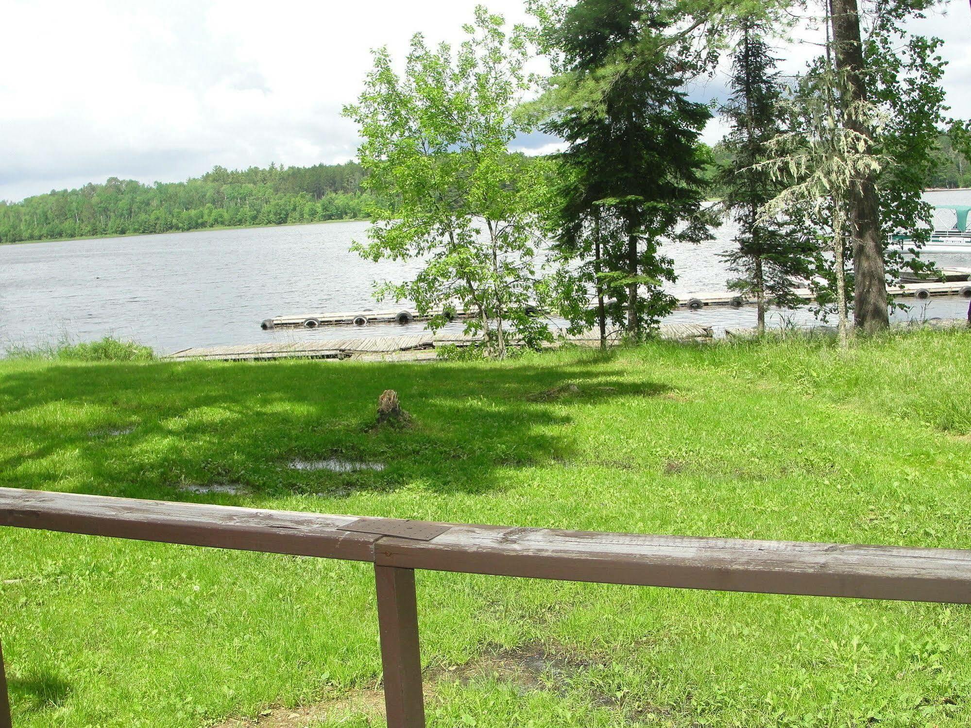 Pine Point Lodge Resort & Motel Crane Lake Exterior foto